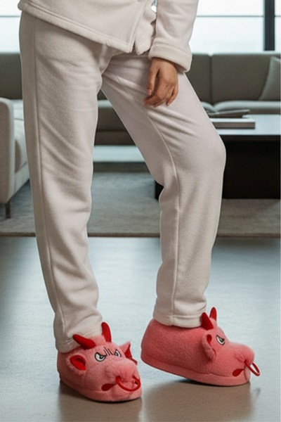 Bayramoğlu Boğa Figürlü Sessiz Taban Pofuduk Ev Terliği