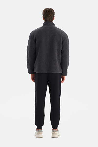 Dagi Men's zippered sweatshirt