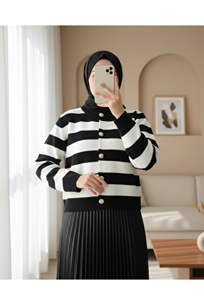 Modamorfo Πλεκτή ζακέτα με γιακά με ριγέ κουμπιά - μαύρη