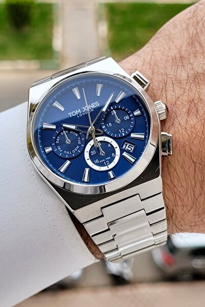 Tom Jones Kadranı Lacivert Kordonu Gümüş Renk 42 mm Erkek Kol Saati
