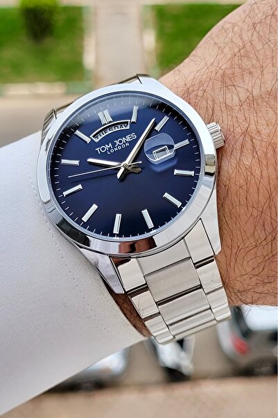 Tom Jones Kadranı Lacivert Kordonu Gümüş Renk 42 mm Erkek Kol Saati