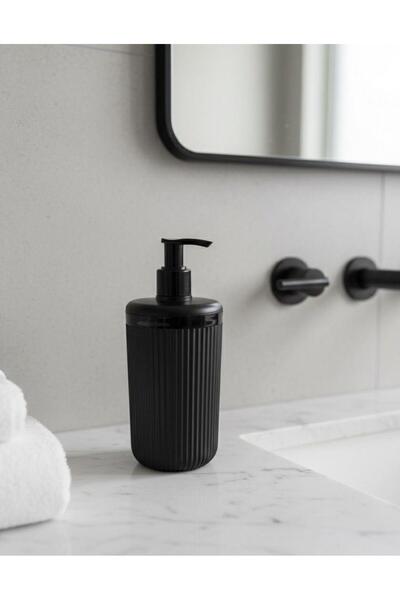 Okyanus Home موزع صابون سائل مخطط باللون الأسود من مينا