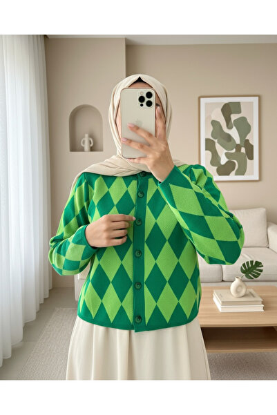 Modamorfo Crew Neck Buttoned Diamond Pattern Cardigan