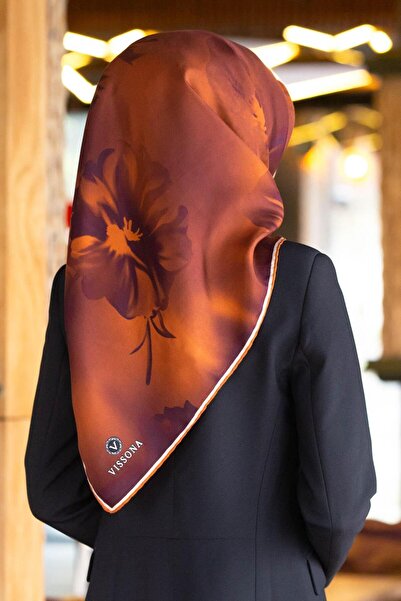Vissona % 57 İPEK % 43 VİSKON Twill İpek Çiçek Desenli Taba Renkli 90x90 Diki...