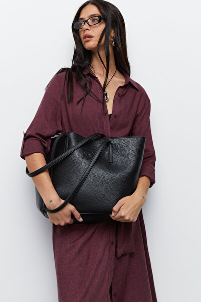 urban focus Shoulder Bag