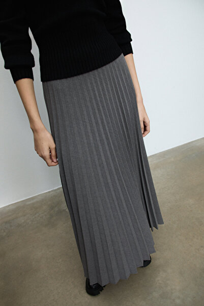 Stradivarius Pleated midi skirt