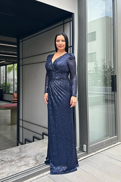 PER LEI Lacivert Büyük Beden Kruvaze Yaka Drapeli Uzun Kol Payet Uzun Abiye Elbise