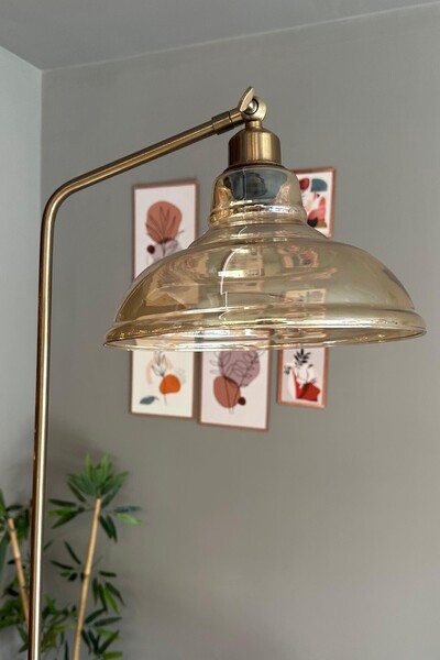 Bamyum Vishi Bal Rengi Cam Lambader Modern Dekoratif Metal Oturma Odası Çalışma Odası Zemin Lambası