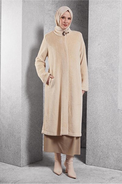 Alvina Broshe Detaillied Close 45160