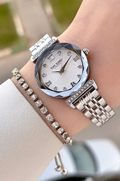 Tom Jones Gümüş Renk 30 Mm Kadın Kol Saati ve Hediye Bileklik