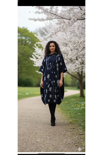 Clarity Desenli Şapkalı Panço Yün