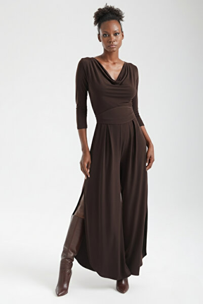 By Yaren Yazıcı Women's Coffee-Colored Degaje Collar Slit Detailing Self-Fabric Detachable Belt Jumpsuit Suitable for Day and Night