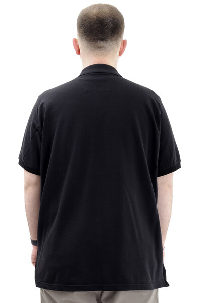 ModeXL Ανδρικό μπλουζάκι με λαιμόκοψη Polo Plus Size - Μαύρο με τσέπη και σκίσιμο U24329