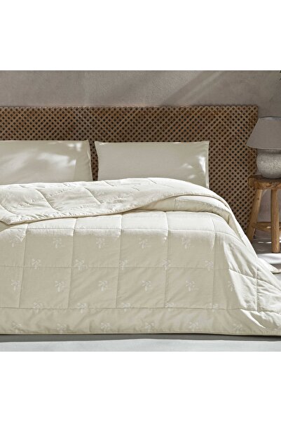Linens Kapok Cloudy Thin Quilt Double Size