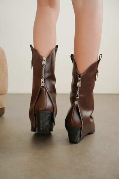 MODAADAM Women's Silver Cowboy Wide Toe Boots - Brown-Leather