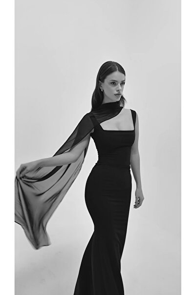 laulei فستان أسود بياقة مربعة