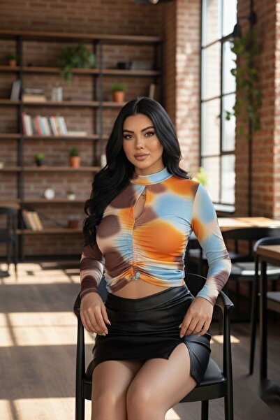 Mossta Göğüs Pencereli Ayarlanabilir Büzgülü Dijital Bluz Turuncu