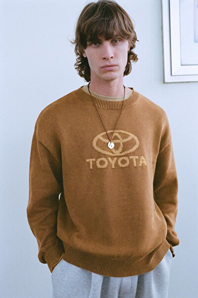 Pull & Bear Toyota sweater