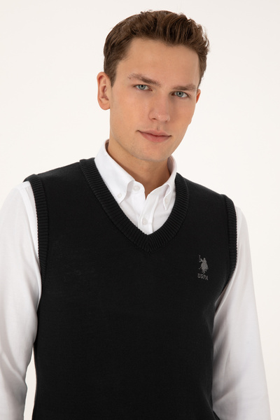 U.S. Polo Assn. Men's Black Sweater 50316843-Vr046