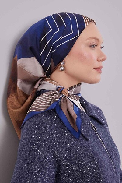 Levidor وشاح حريري منقوش باللون الأزرق الداكن