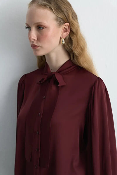 Gusto Halter Neck Satin Shirt - Burgundy