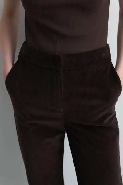 Gusto Anka Collection Corduroy Pipe Leg Trousers - Brown