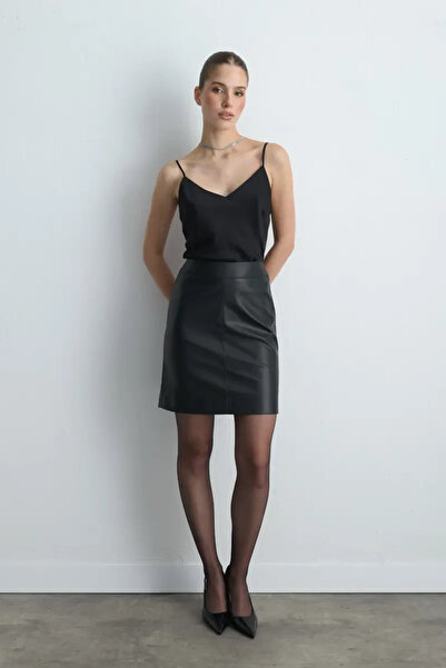 Gusto Faux Leather Mini Skirt - Black