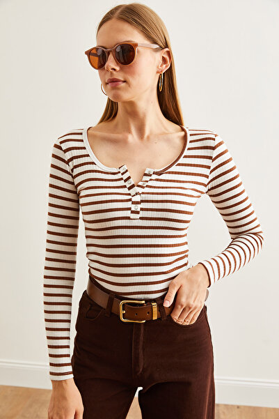 Olalook Bitter Brown PlAcket Thick Corded Women's Blouse - BLZ- 19000588