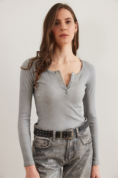 Olalook Gray Washed Placket Camisole Women's Blouse - Blz- 19000588