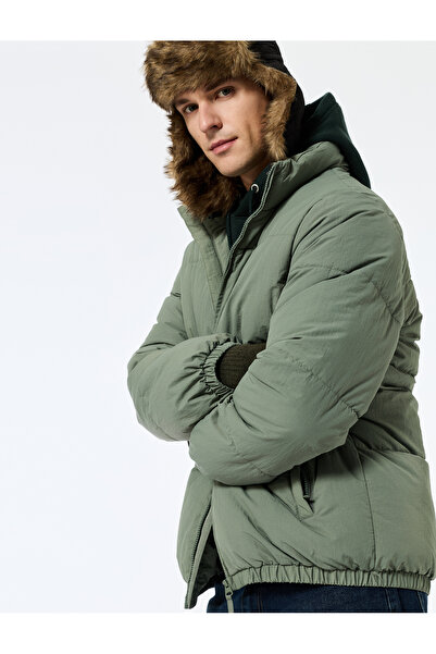 Koton ψηλός λαιμός Χειμερινό πουπουλένιο παλτό με φερμουάρ και λεπτομέρεια τσέπης