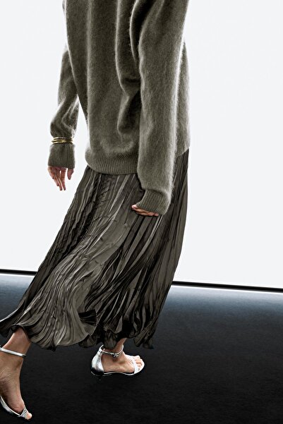 Massimo Dutti Uzun dökümlü pilili etek