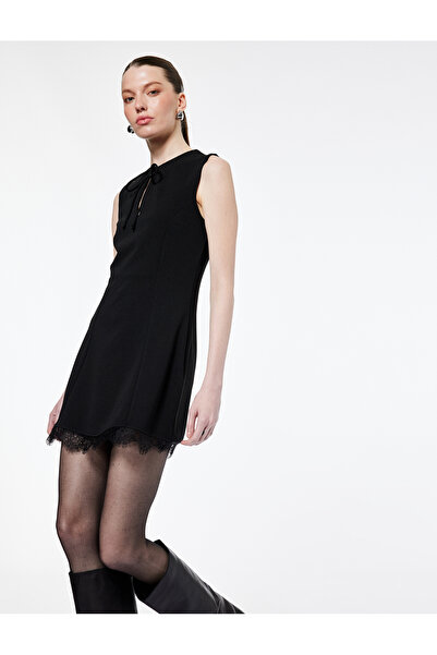 Koton Sleeveless Crew Neck Tie-Up Detail Slim Fit Lace Detailed Mini Dress