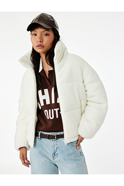 Koton Λούτρινο παλτό με φερμουάρ ψηλός λαιμός με μακρυμάνικη λεπτομέρεια τσέπης