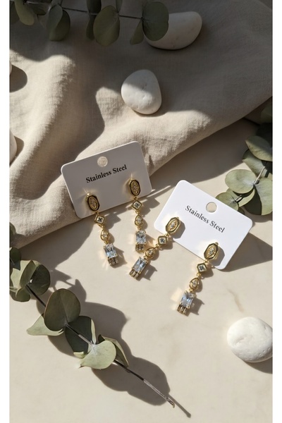 Accessories Stainless Steel Gold Rengi Zirkon Taşlı Baget Kesim Uzun Küpe