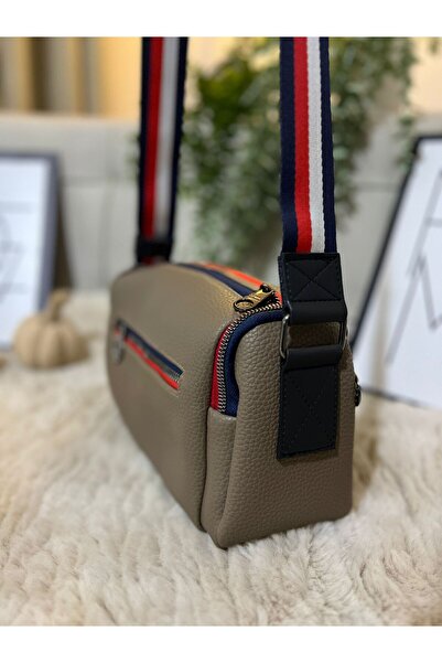 MODANTA Sports and Dynamic Adjustable Strap Women's Bag