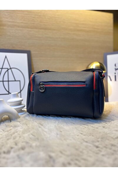 MODANTA Sports and Dynamic Adjustable Strap Women's Bag