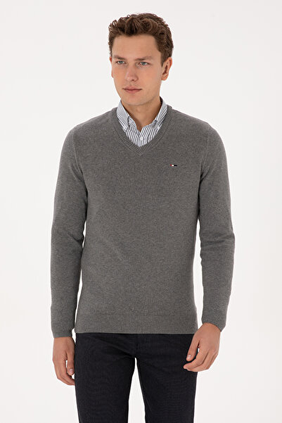 U.S. Polo Assn. Men's Slim Fit V-Neck Gray Melange Basic Sweater 50313668-Vr086