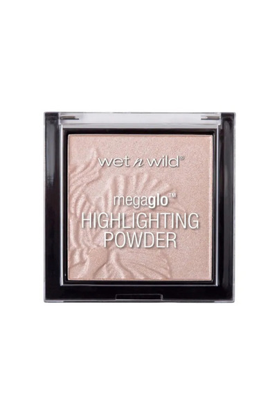 WET N WİLD Megaglo Highlighting Powder E319B Blossom Glow 5.4g
