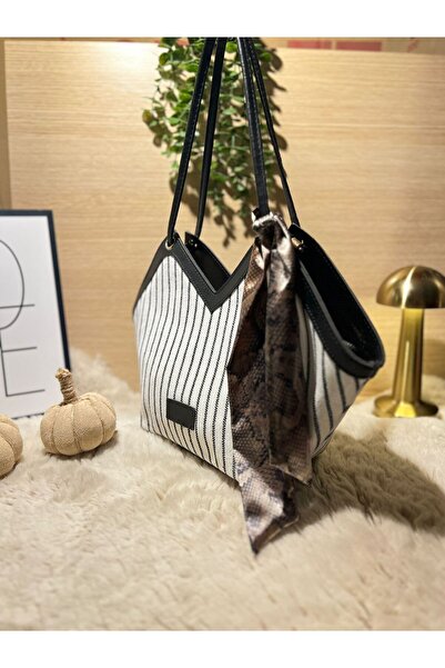 MODANTA Straw Women's Shoulder and Hand Bag with Leather Detail