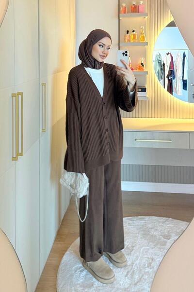 Hazamoda طقم تريكو مزدوج من إيدا باللون البني