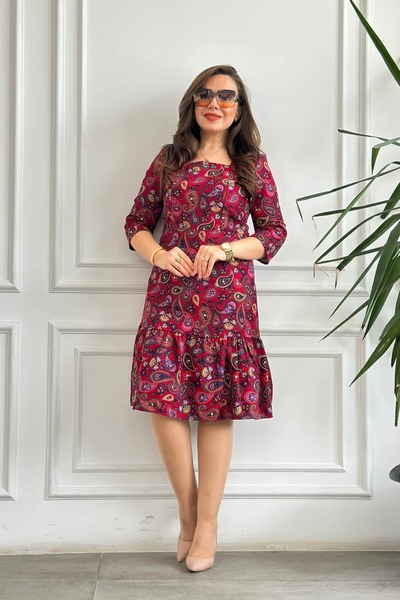 Yağmur Butik Rochie din flanel cu guler pătrat și volane la tivul fustei