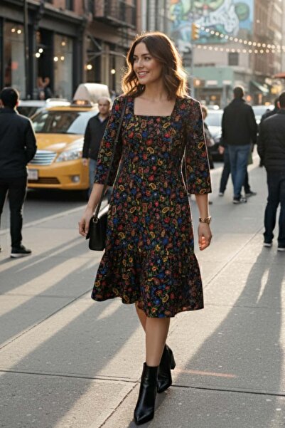 Yağmur Butik Rochie din flanel cu guler pătrat și volane la tivul fustei