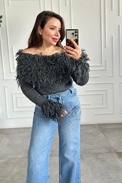 Yağmur Butik Πλεκτό πουλόβερ με γιακά Μαντόνα και φούντες