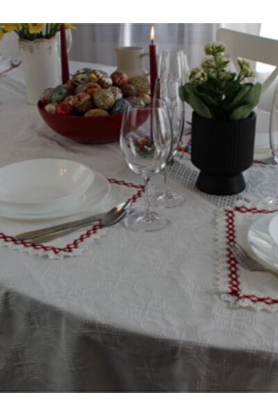 Nicoratex White tablecloth with white lace and set of 6 white napkins with white and red lace