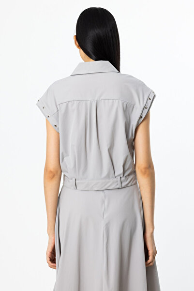 ON Minimalist Crop Shirt - Short Sleeve Shirt Collar Casual