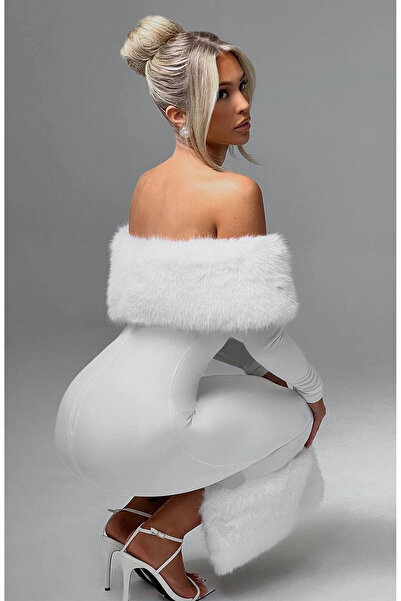 Buklemoda Μάξι φόρεμα από υφασμάτινο ύφασμα με λεπτομέρεια από γούνα