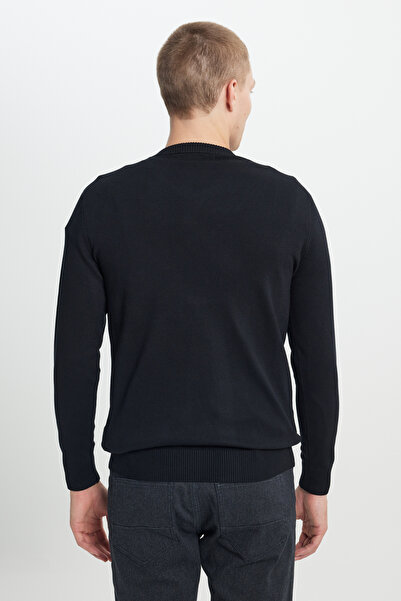 ALTINYILDIZ CLASSICS Men's Black Standard Fit Regular Cut V-Neck Knitwear Sweater