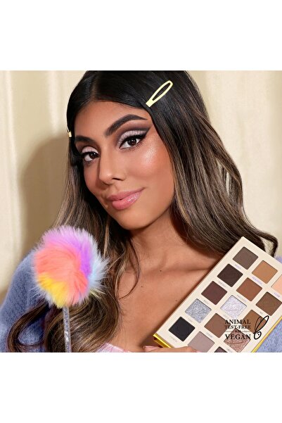 MOİRA لقد جذبتني لوحة ألوان المكياج المضغوطة