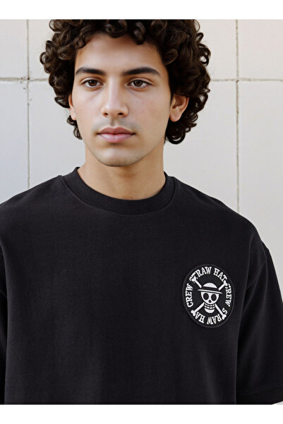 SP Characters Men Relaxed Fit Crew Neck Short Sleeves One Piece Print T-shirt