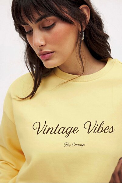 The Champ Clothing Women's Oversized Sweatshirt Vintage Vibes Printed Yellow – Crew Neck, 3 Thread Ş Fleece-Lined Fleece